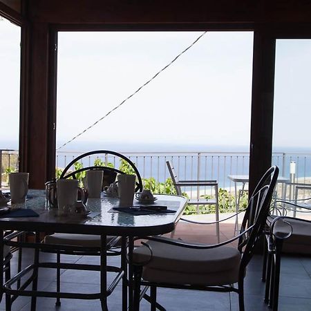 B&B Le Rose Del Tirreno 法勒纳 外观 照片